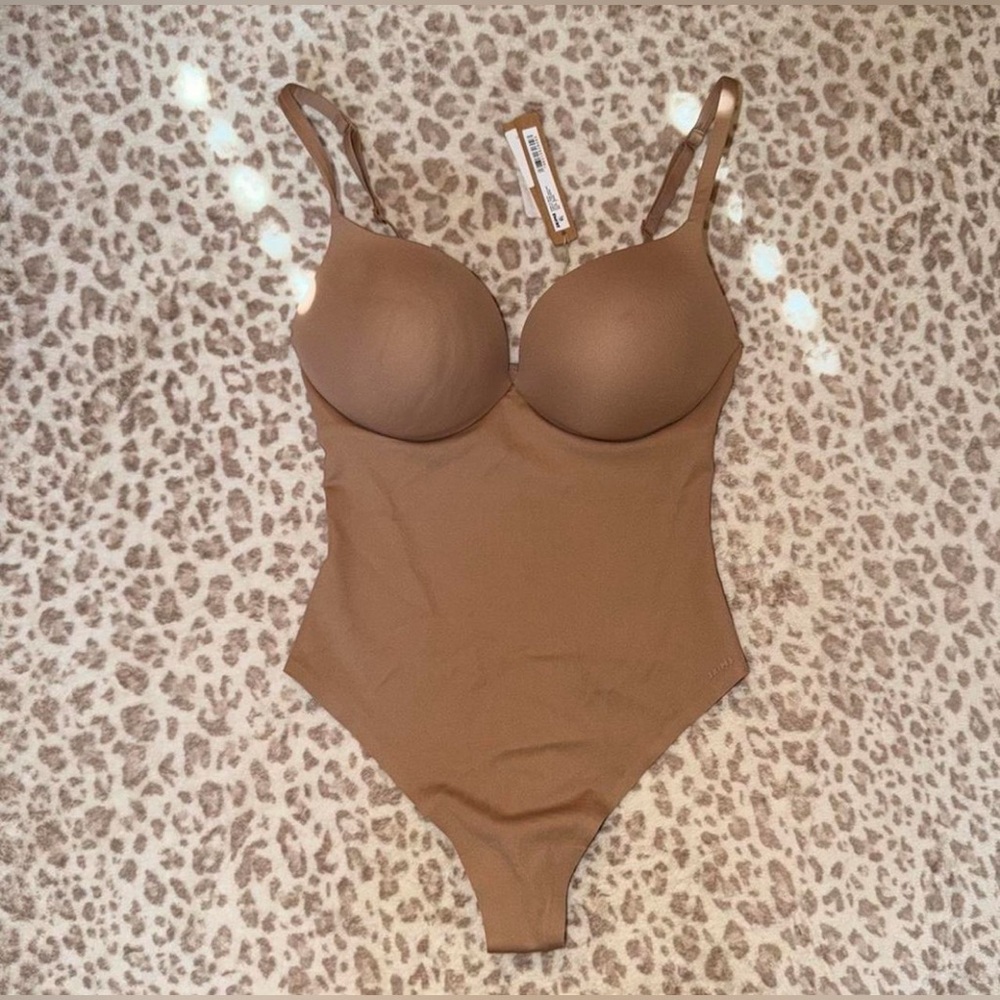 SKIMS Ultimate Thong Bodysuit Sienna Small